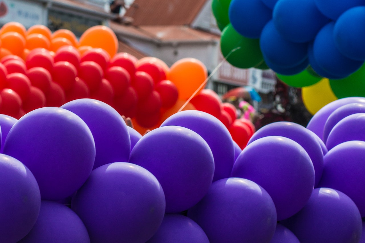 Създаване на забавни украси с балони с хелий: Пътеводител за начинаещи